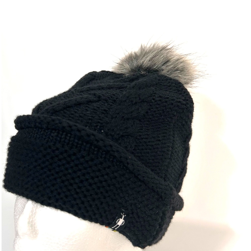Smartwool Lodge Black Beanie Cap Hat Merino Wool Blend Cable Knit Winter Pom j.